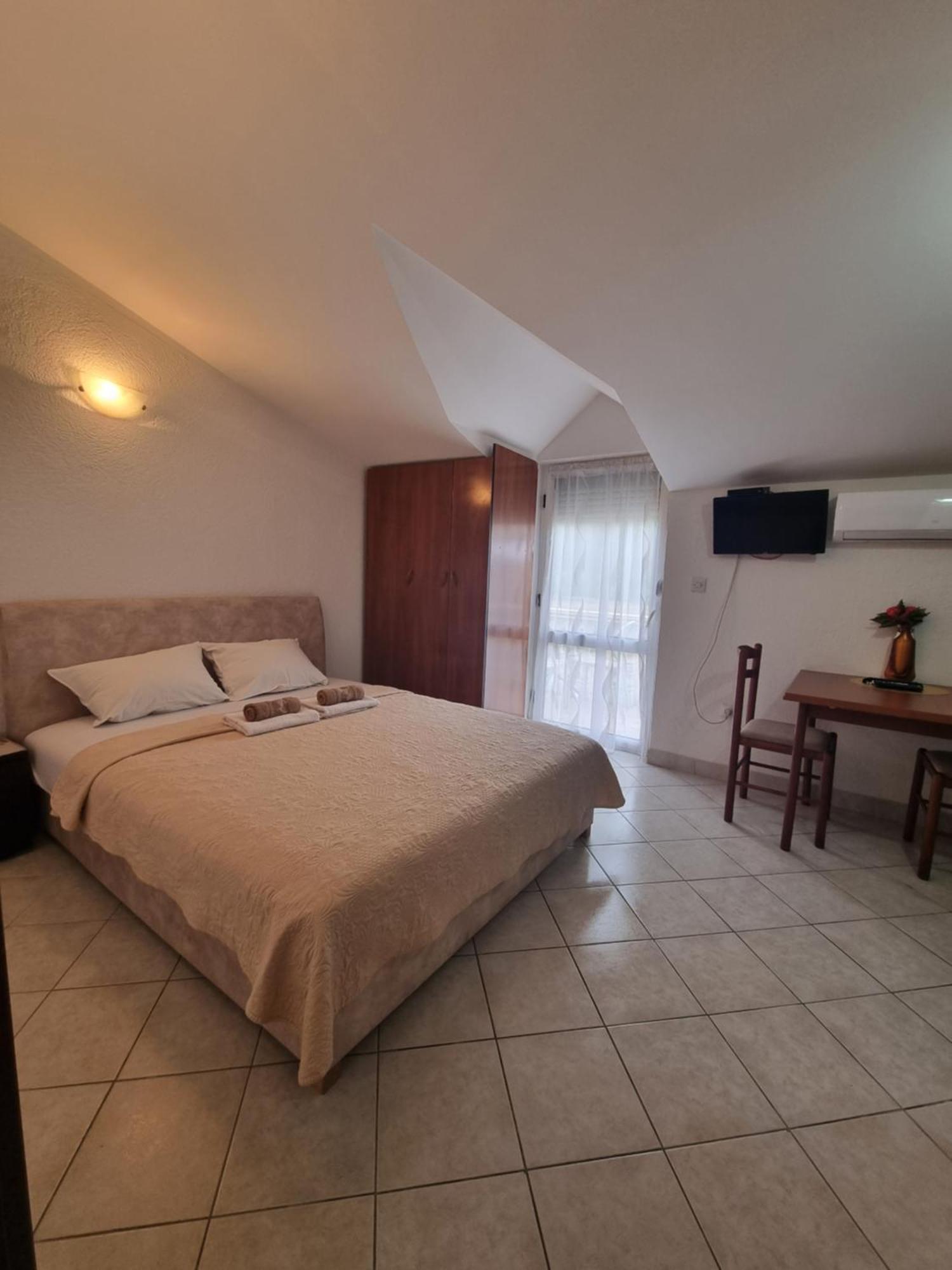 Apartmani Mihailovic Budva Oda fotoğraf